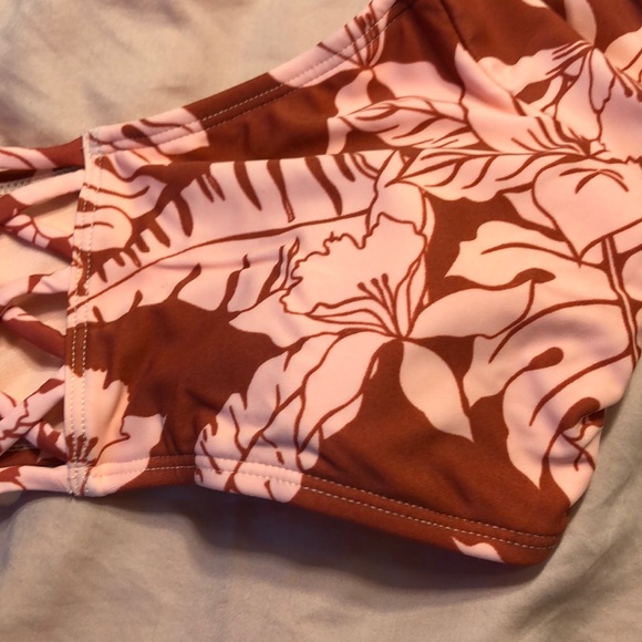 No boundaries swim suit - Picture 4 of 4